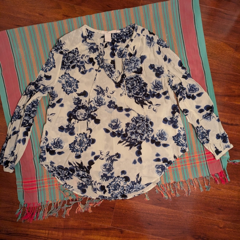 Floral Women's Blouse in Blue and White